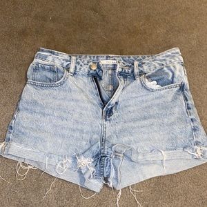 PACSUN MOM SHORT- size 25